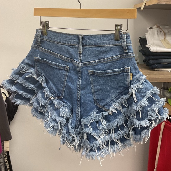 Vibrant Ruffled Jean Short - Picture 2 of 3